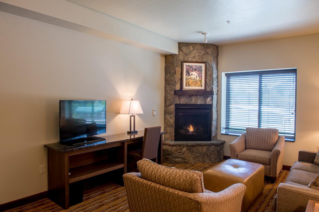 Cedar Creek Lodge&Conference Center Columbia Falls Buitenkant foto