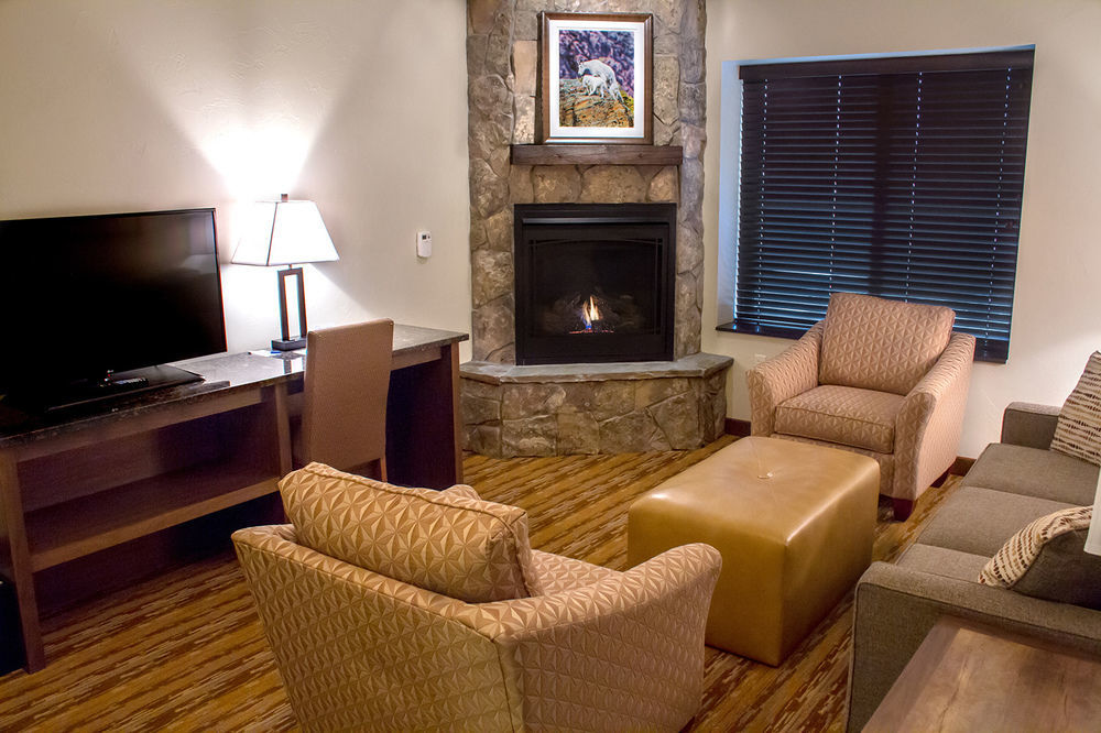 Cedar Creek Lodge&Conference Center Columbia Falls Buitenkant foto